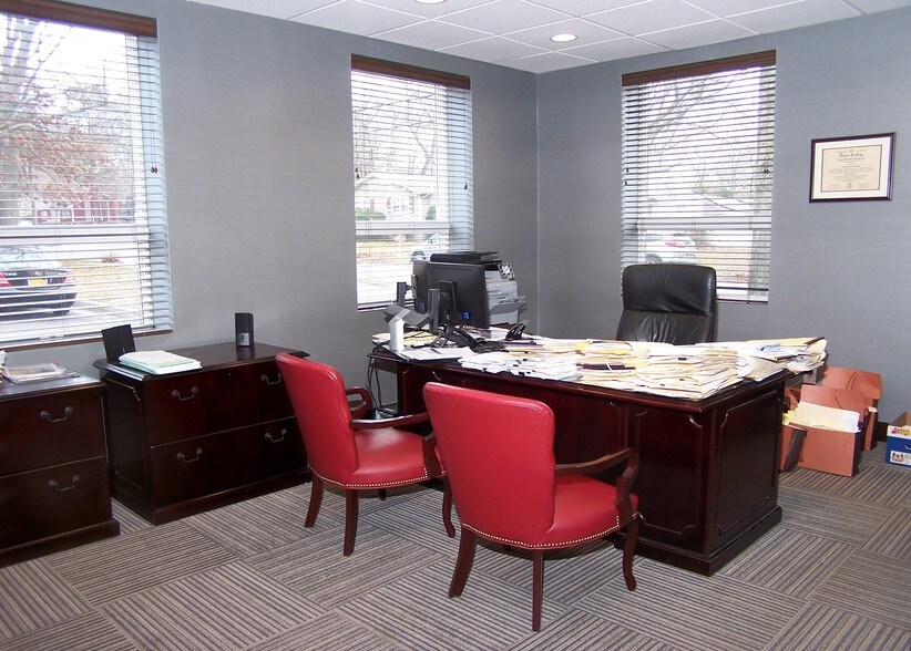 More Photos Of 627 Horseblock Rd, Farmingville Loft Creative Space For Sale