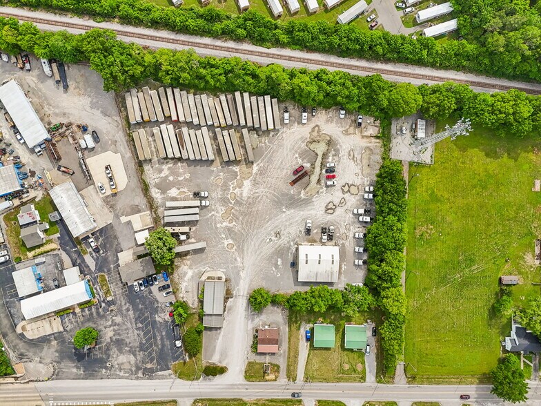 More Photos Of 1311 W College St, Murfreesboro Industrial For Sale