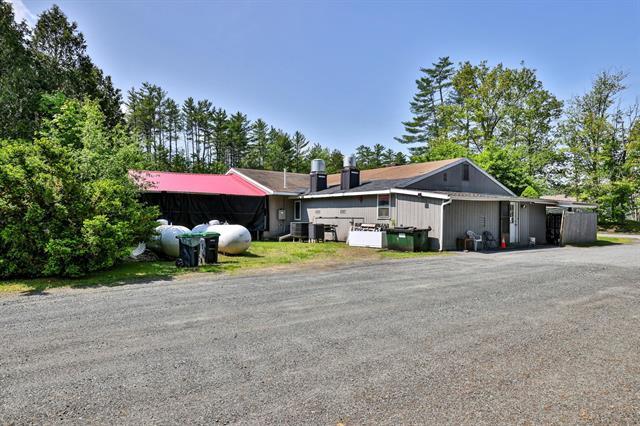 More Photos Of 20 Public Way, Quechee Restaurant For Sale