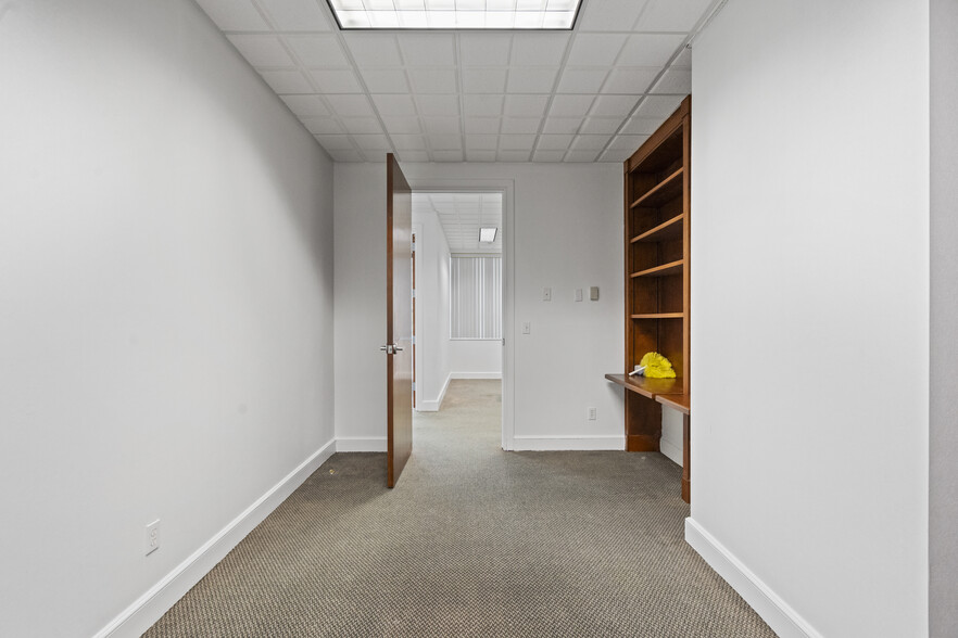 More Photos Of 1735 W Hibiscus Blvd, Melbourne Medical For Lease