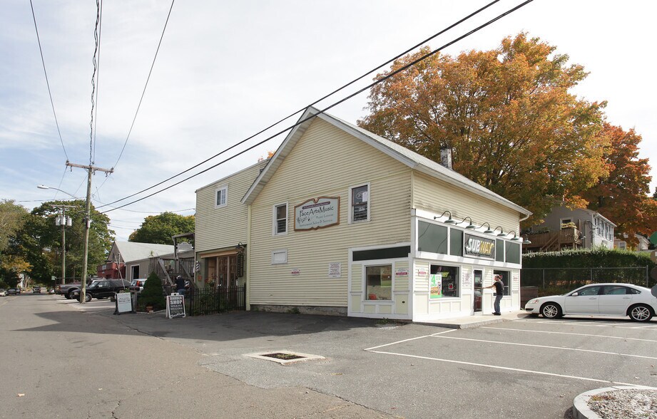 More Photos Of 83 Main St, Deep River General Retail For Lease