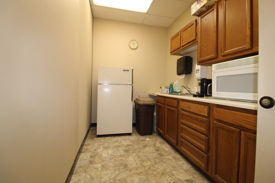 More Photos Of 1200 Converse St, Longmeadow Office For Lease