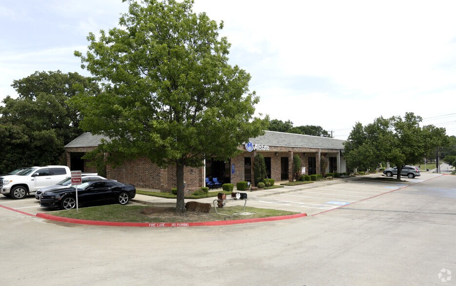 More Photos Of 8705 Davis Blvd, Keller Freestanding For Sale