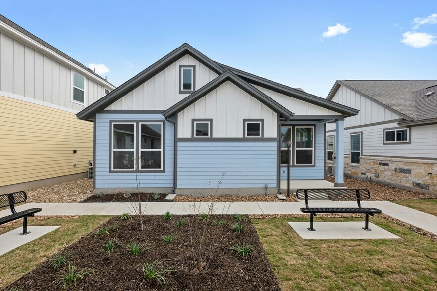 More Photos Of Garten Haus at Solms Landing, New Braunfels Specialty For Sale