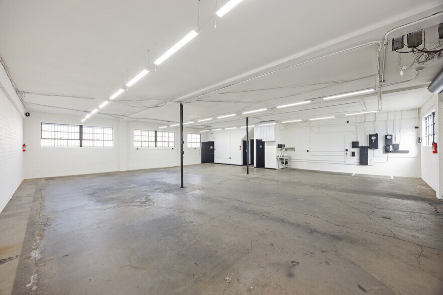 More Photos Of 3814 Willat Ave, Culver City Warehouse For Lease