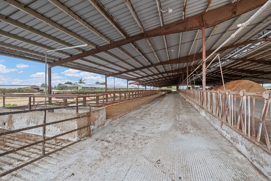 More Photos Of 6629 Champoeg Rd NE, Saint Paul Land For Sale