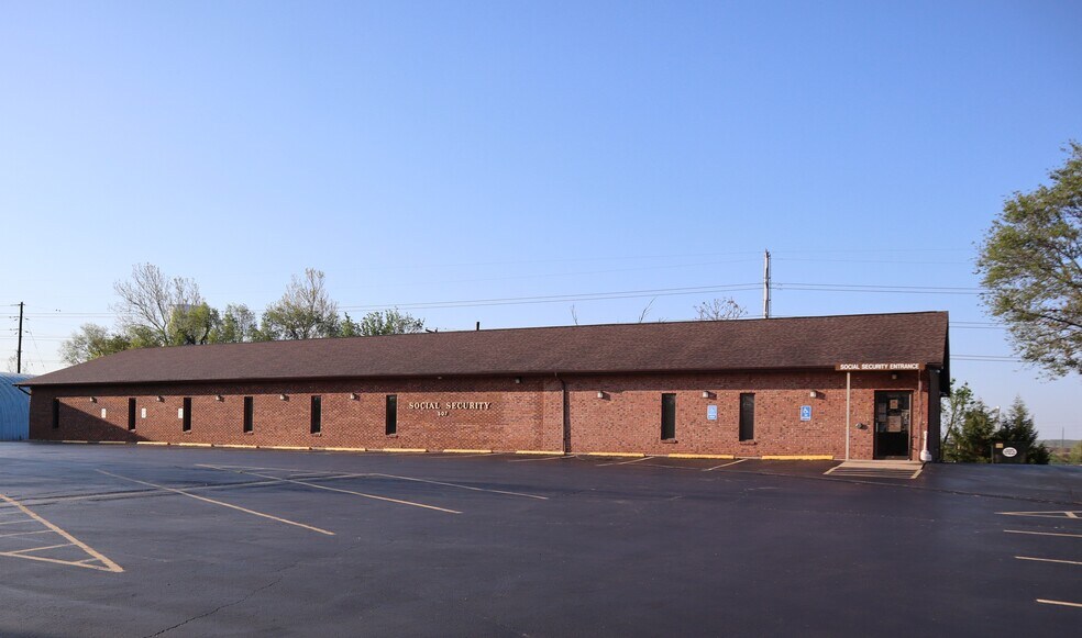 Primary Photo Of 507 E Main St, Park Hills Office For Sale
