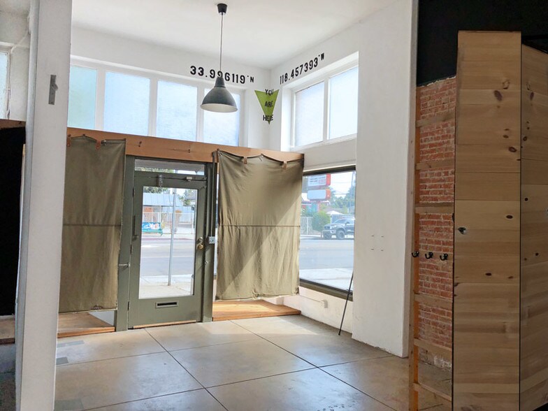 More Photos Of 1801-1809 Lincoln Blvd, Venice Storefront Retail Office For Lease