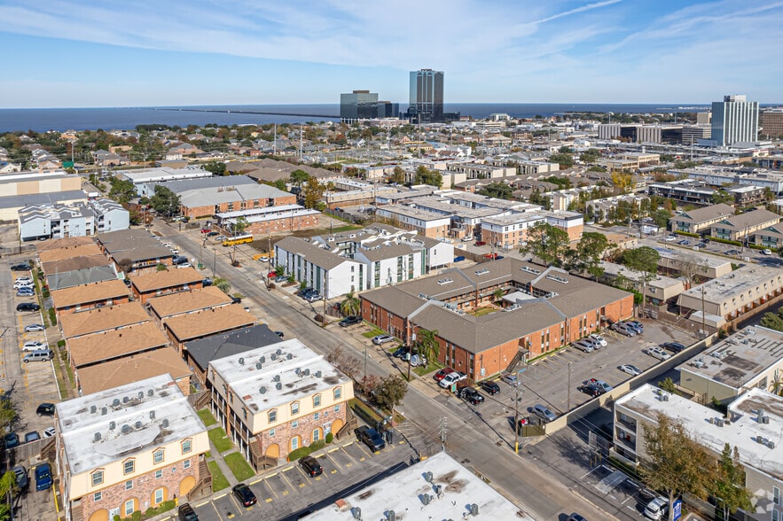 More Photos Of 4021 Hessmer Ave, Metairie Apartments For Sale