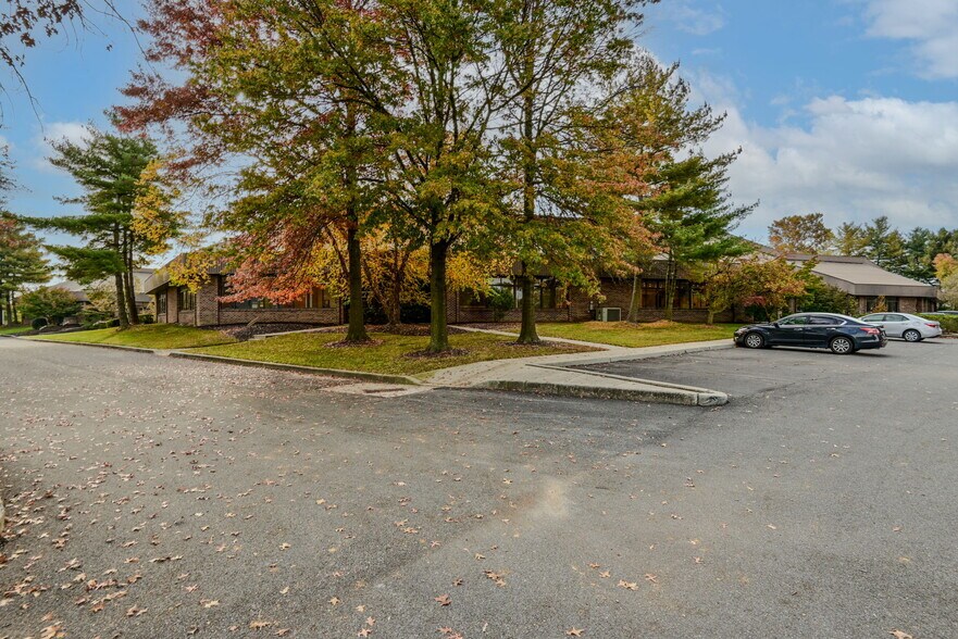 More Photos Of 118 Lukens Dr, New Castle Unknown For Lease