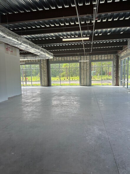 More Photos Of 11755 Palm Bay Parkway, Jacksonville Office For Lease