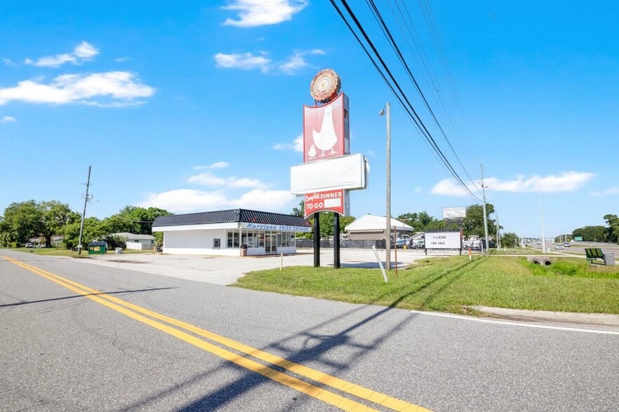 More Photos Of 9710 E Colonial Dr, Orlando Fast Food For Sale