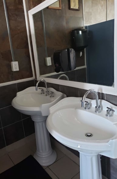 More Photos Of 1506 Las Vegas Blvd S, Las Vegas Hotel For Sale