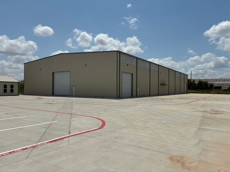 More Photos Of 34277 Sunset Ln, Brookshire Warehouse For Lease