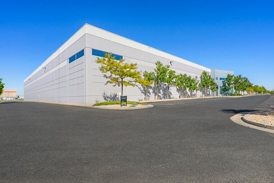 More Photos Of 1790 S 5200 W, Salt Lake City Distribution For Lease