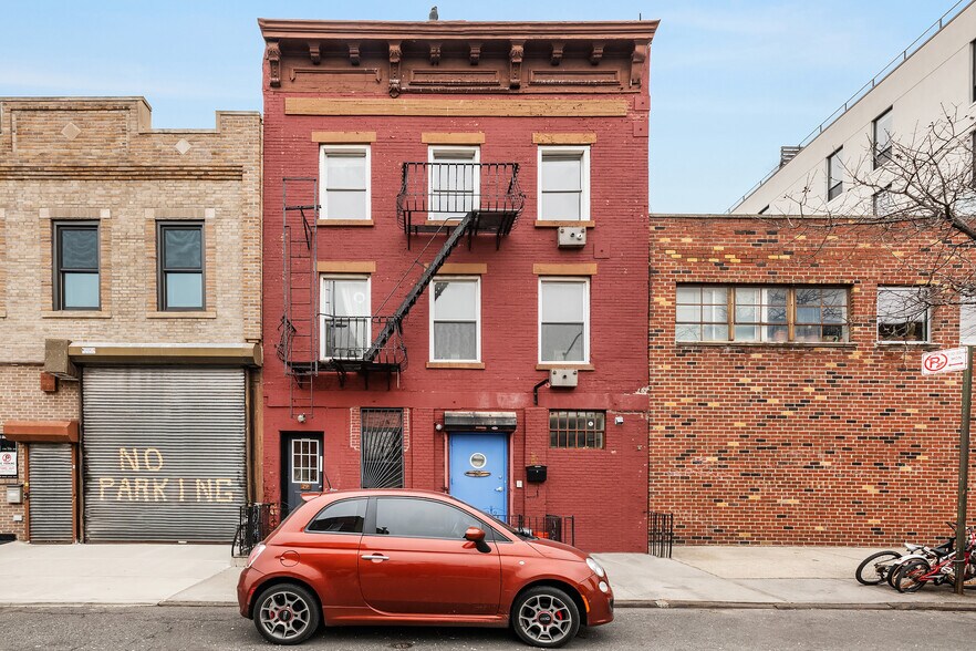 Primary Photo Of 19 Carroll St, Brooklyn Apartments For Sale