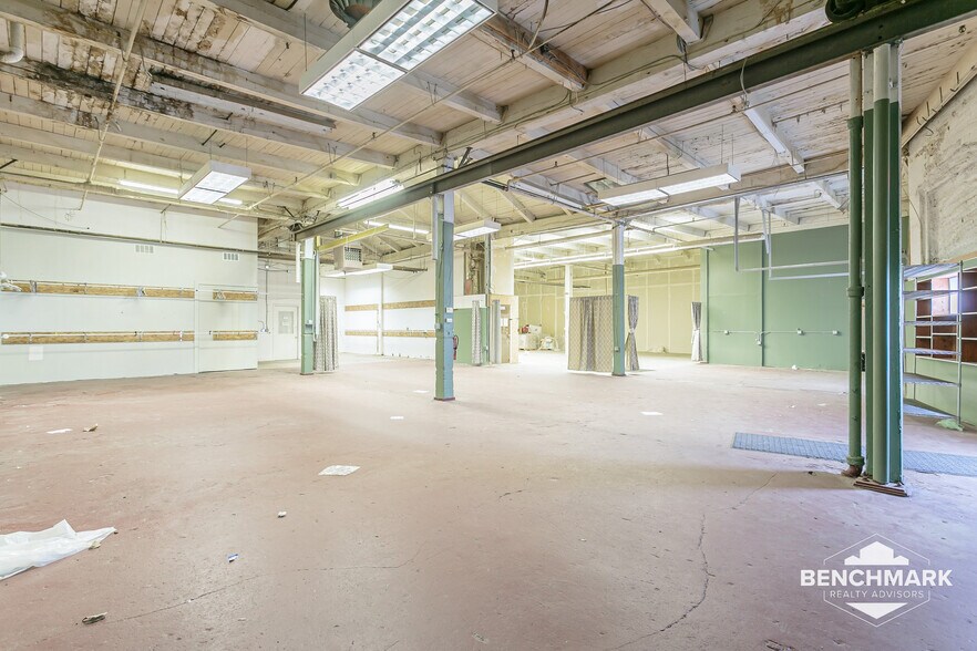 More Photos Of 410 Atlantic Ave, Rochester Warehouse For Lease