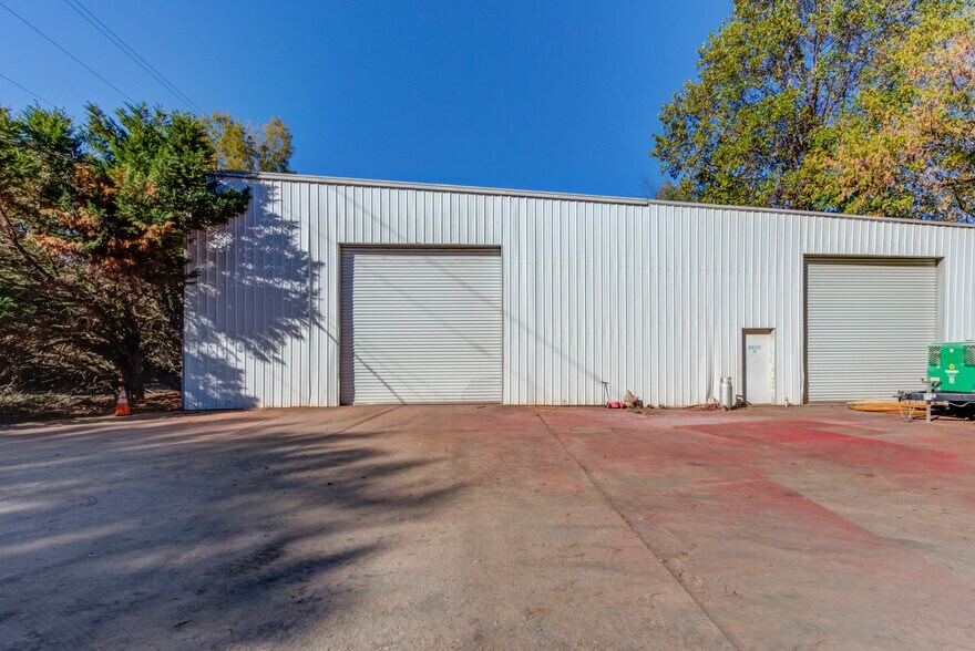 More Photos Of 2161 Pendley Rd, Cumming Industrial For Sale