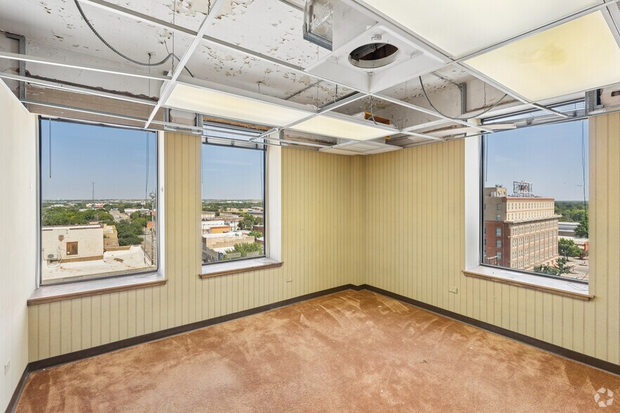 More Photos Of 800 Indiana Ave, Wichita Falls Unknown For Sale