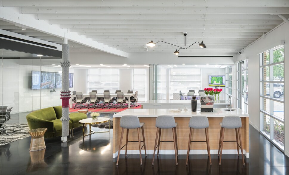 More Photos Of 150-160 E Dana St, Mountain View Research And Development For Sale