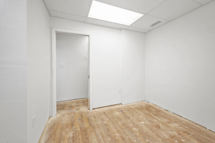 More Photos Of 3443 Tamiami Trl, Port Charlotte Medical For Lease