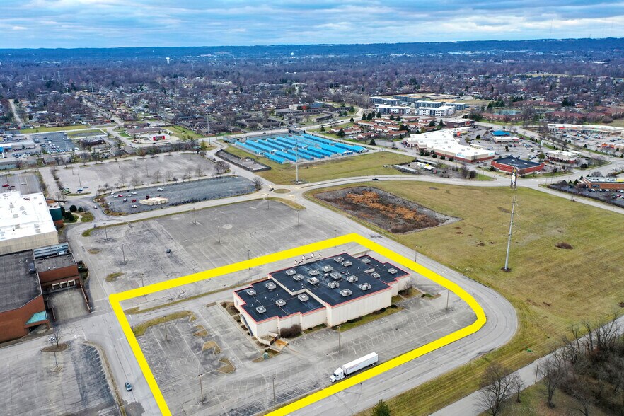 More Photos Of 951 B E Lewis And Clark Pky, Clarksville Movie Theatre For Sale