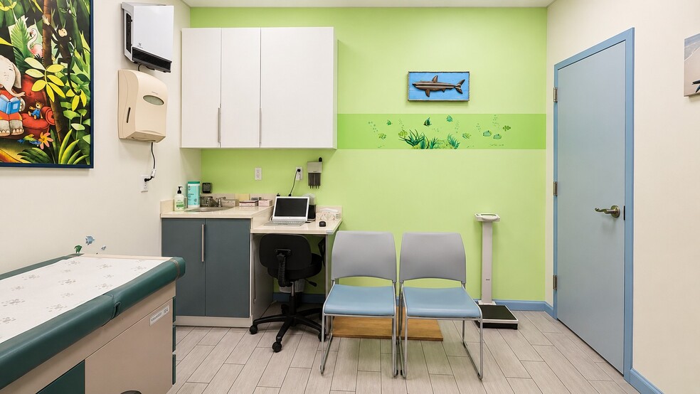 More Photos Of 13107 40th Rd, Flushing Medical For Sale
