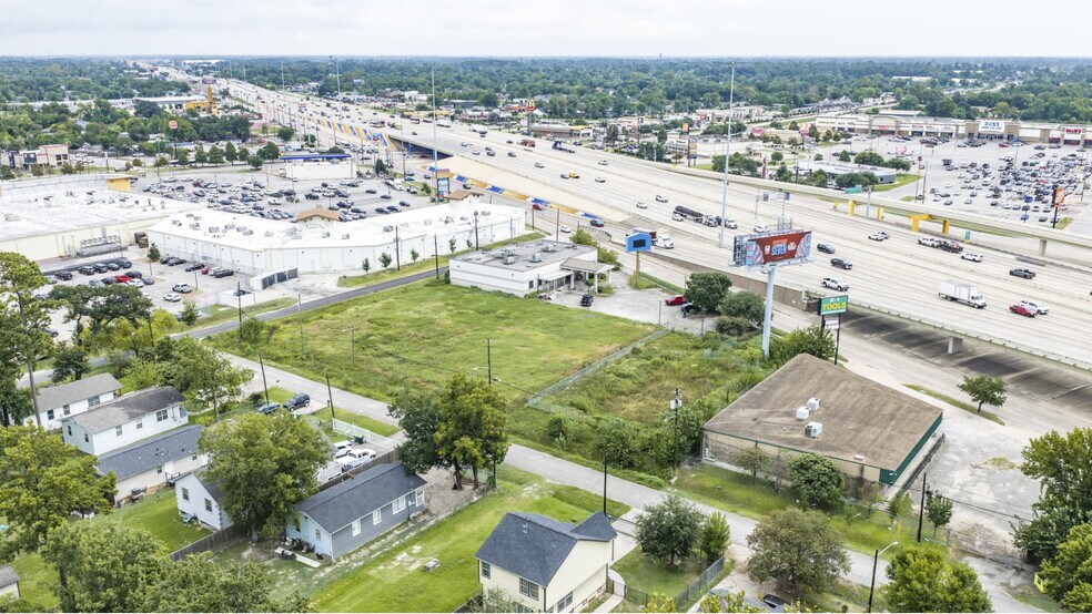 More Photos Of 10655 Eastex Fwy, Houston Medical For Sale