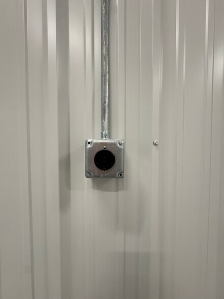 More Photos Of 16571 Broadway St, Glenpool Self Storage For Sale