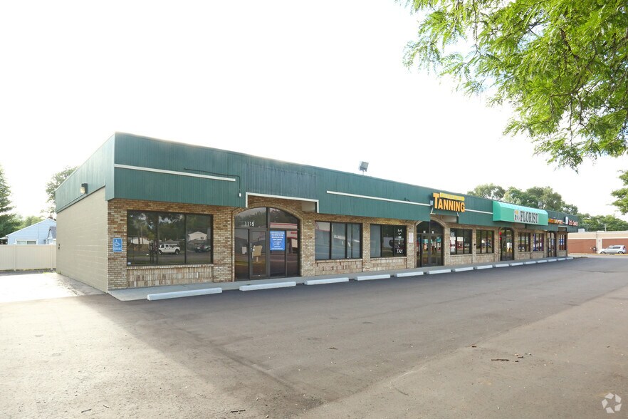 More Photos Of 1115-1171 S Wayne Rd, Westland Unknown For Lease