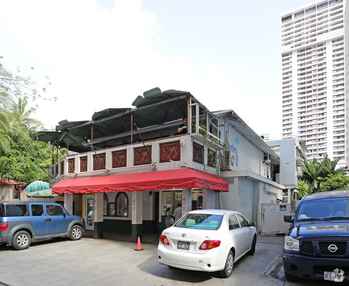 More Photos Of 2238 Lauula St, Honolulu Bar For Lease