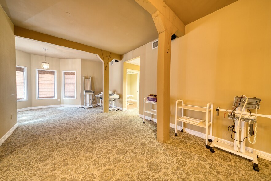 More Photos Of 2805 Center St, Deer Park Storefront Retail Office For Sale