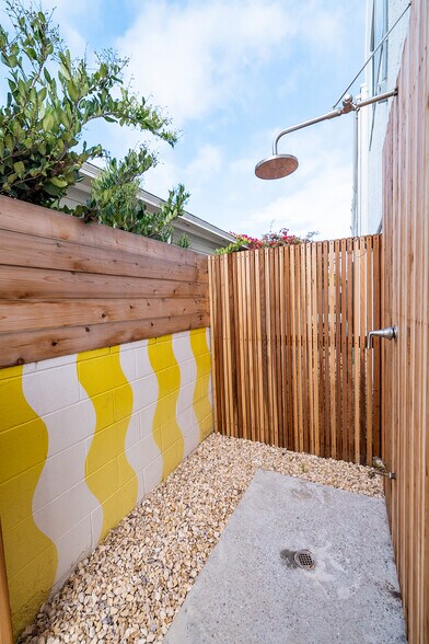 More Photos Of 330 S Horne St, Oceanside Apartments For Sale