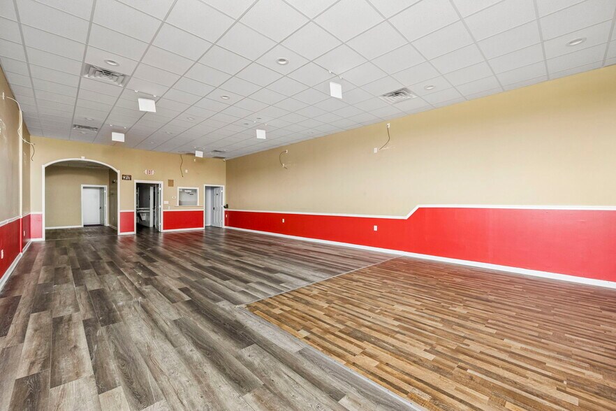 More Photos Of 206 Claire Ave, Oak Grove General Retail For Lease