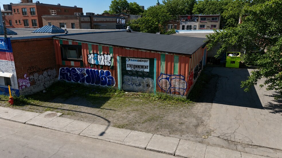 More Photos Of 4278 St Frontenac, Frontenac Auto Repair For Sale