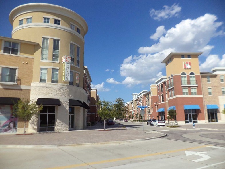 More Photos Of 744 Brick Row, Richardson Apartments For Lease