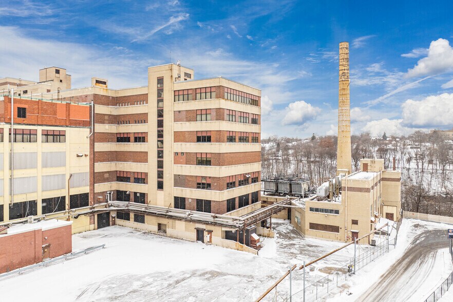 More Photos Of 1405-1447 Saint Paul St, Rochester Office For Sale