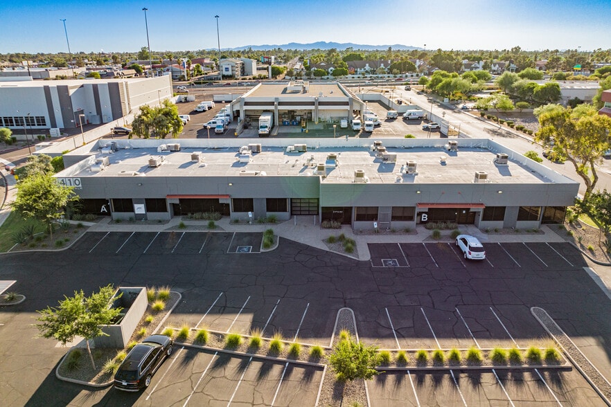 More Photos Of 2410 W Royal Palm Rd, Phoenix Light Manufacturing For Sale