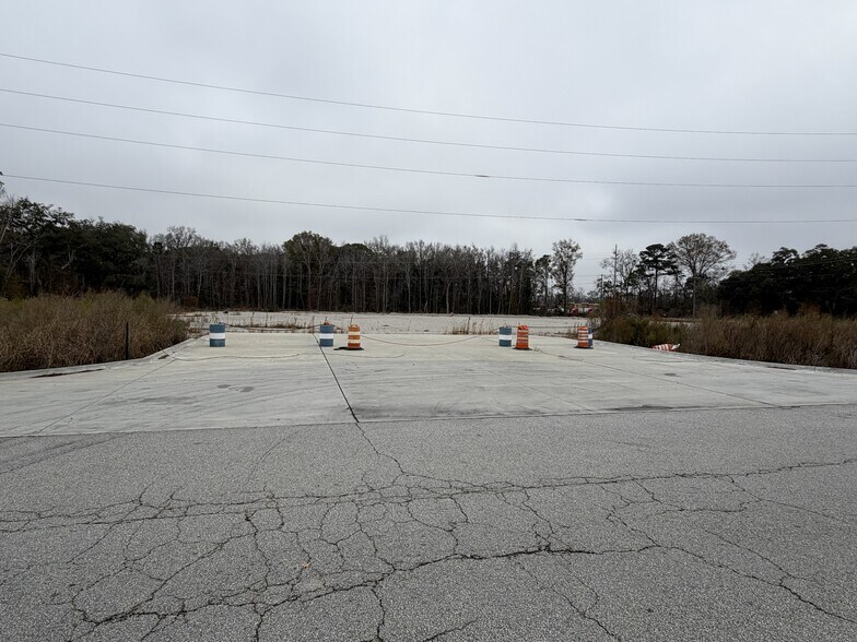 More Photos Of 100 Distribution Dr, Savannah Land For Sale