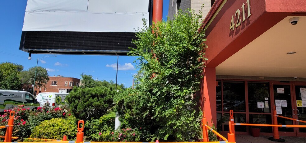 More Photos Of 4211 N Cicero Ave, Chicago Medical For Lease