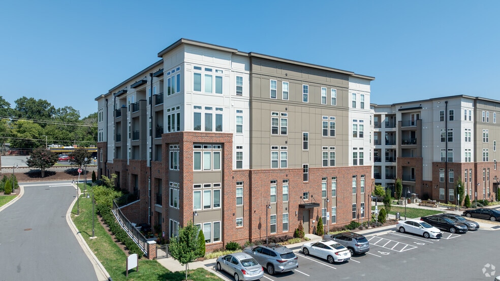 More Photos Of 222 S Main St, Mooresville Apartments For Lease