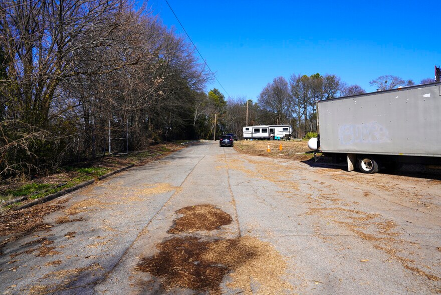 More Photos Of 2200 Reynolds Dr SW, Atlanta Land For Sale