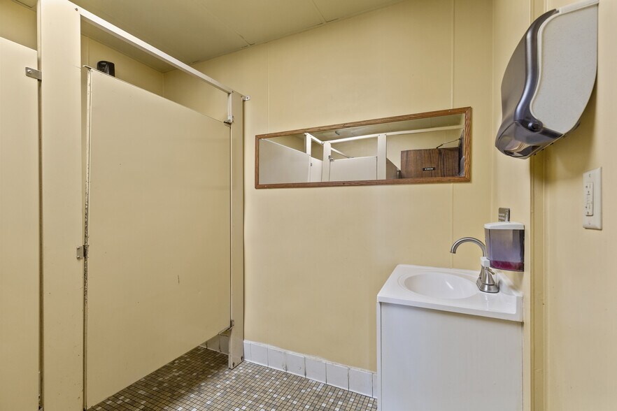 More Photos Of 2703 S Chicago Ave, South Milwaukee General Retail For Sale