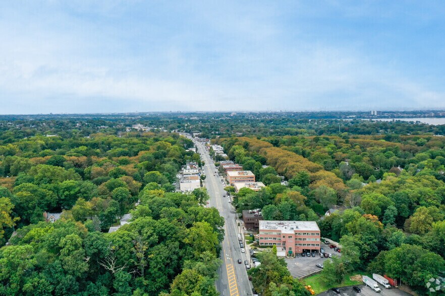 More Photos Of 525 Northern Blvd, Great Neck Medical For Lease