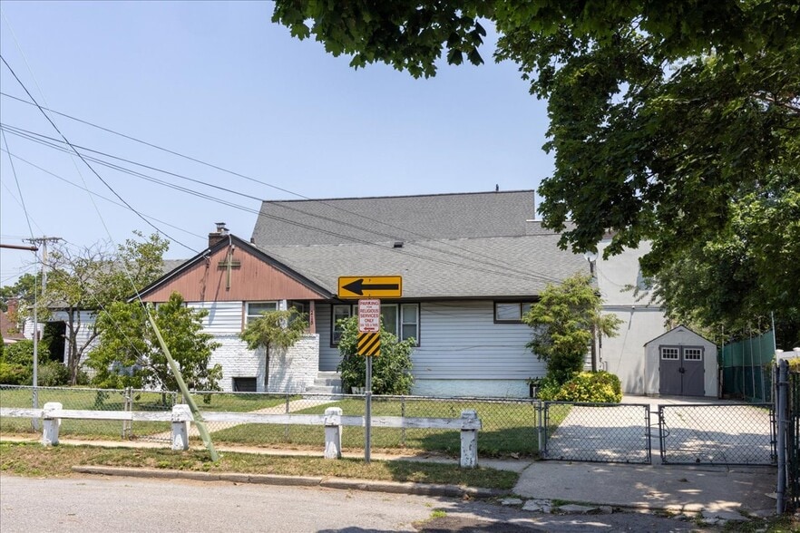 More Photos Of 215 N Hillside Ave, Valley Stream Specialty For Sale