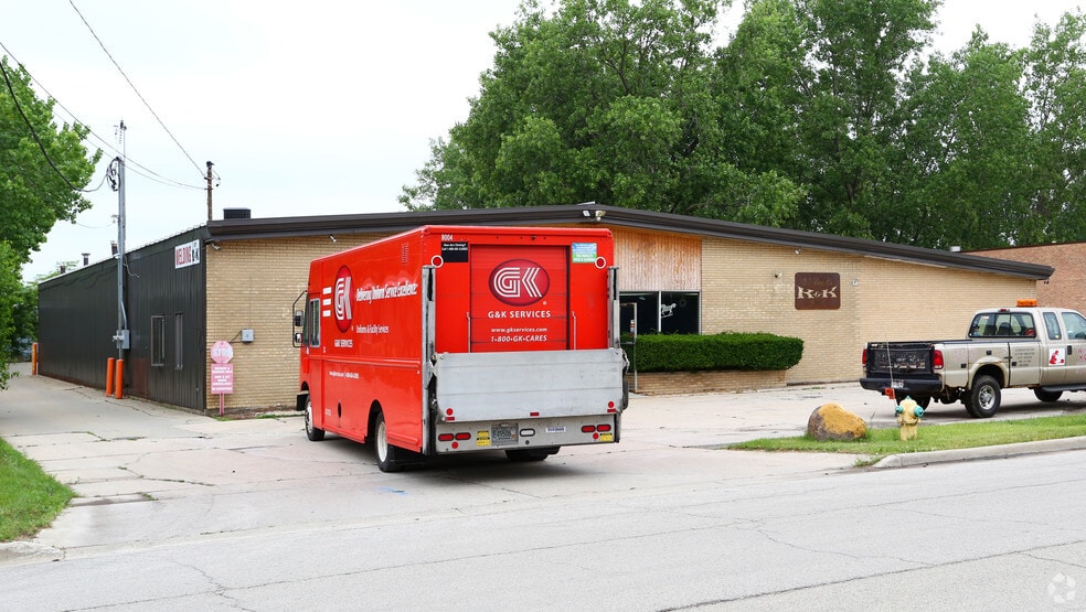 More Photos Of 54 Le Baron St, Waukegan Warehouse For Lease