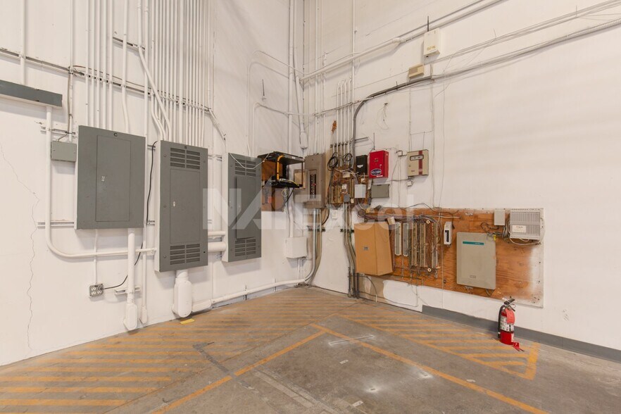 More Photos Of 6160 Stevenson Way, Las Vegas Warehouse For Lease