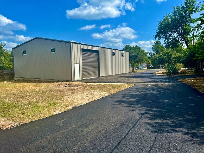 More Photos Of 16001 Awalt Dr, Austin Office For Sale