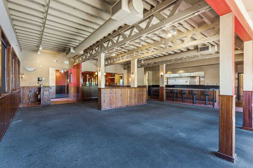 More Photos Of 11180 Highway 1, Point Reyes Station Restaurant For Sale