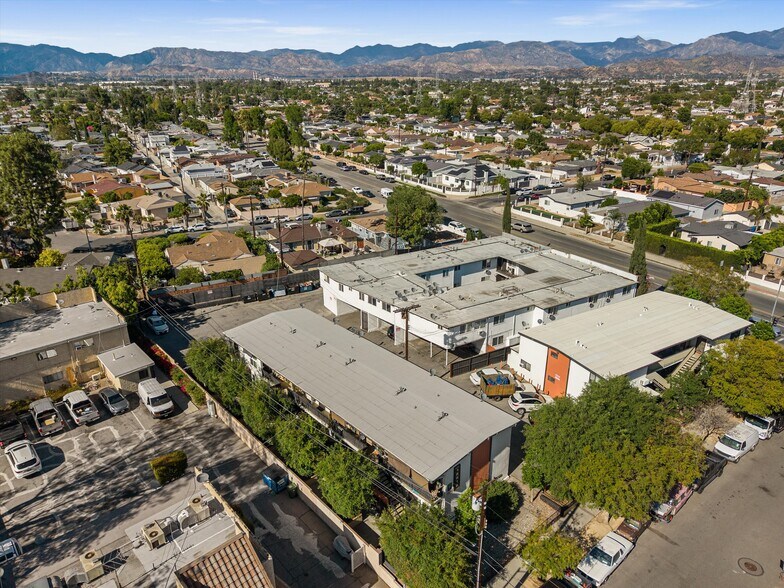 More Photos Of 12515 Saticoy St, North Hollywood Apartments For Sale